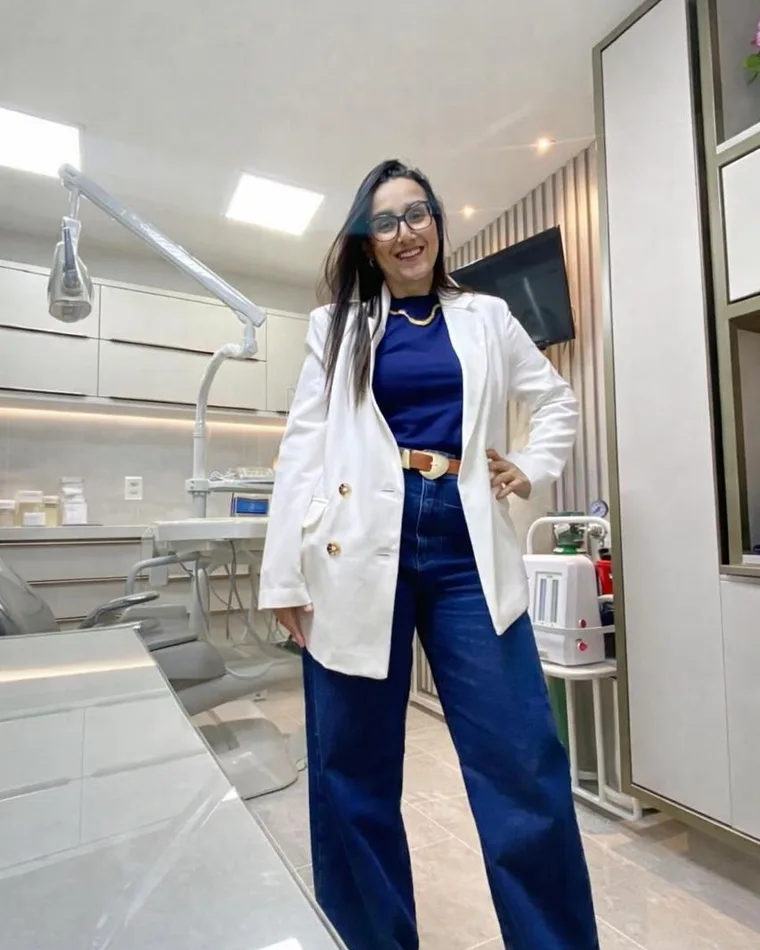 Estrutura da sala com equipamento para procedimentos cirúrgicos